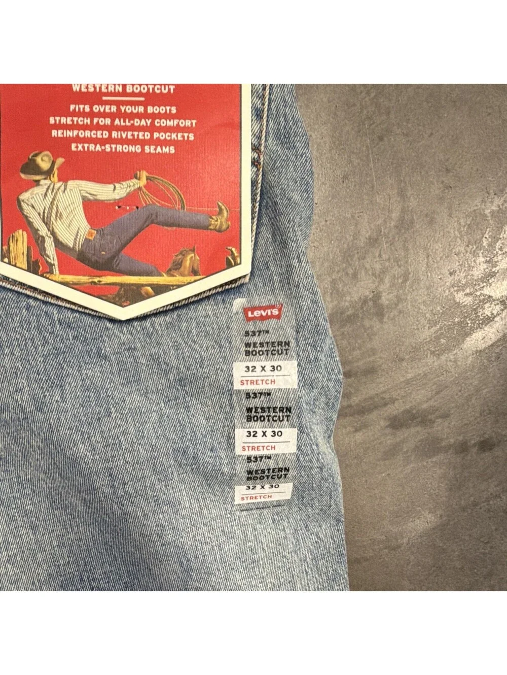 Levi’s 537 Western Bootcut Men’s Jeans 32x30 Light Wash Stretch NWT Cowboy